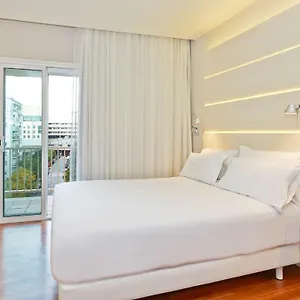 https://nh-barcelona-les-corts.topbarcelonahotels.com